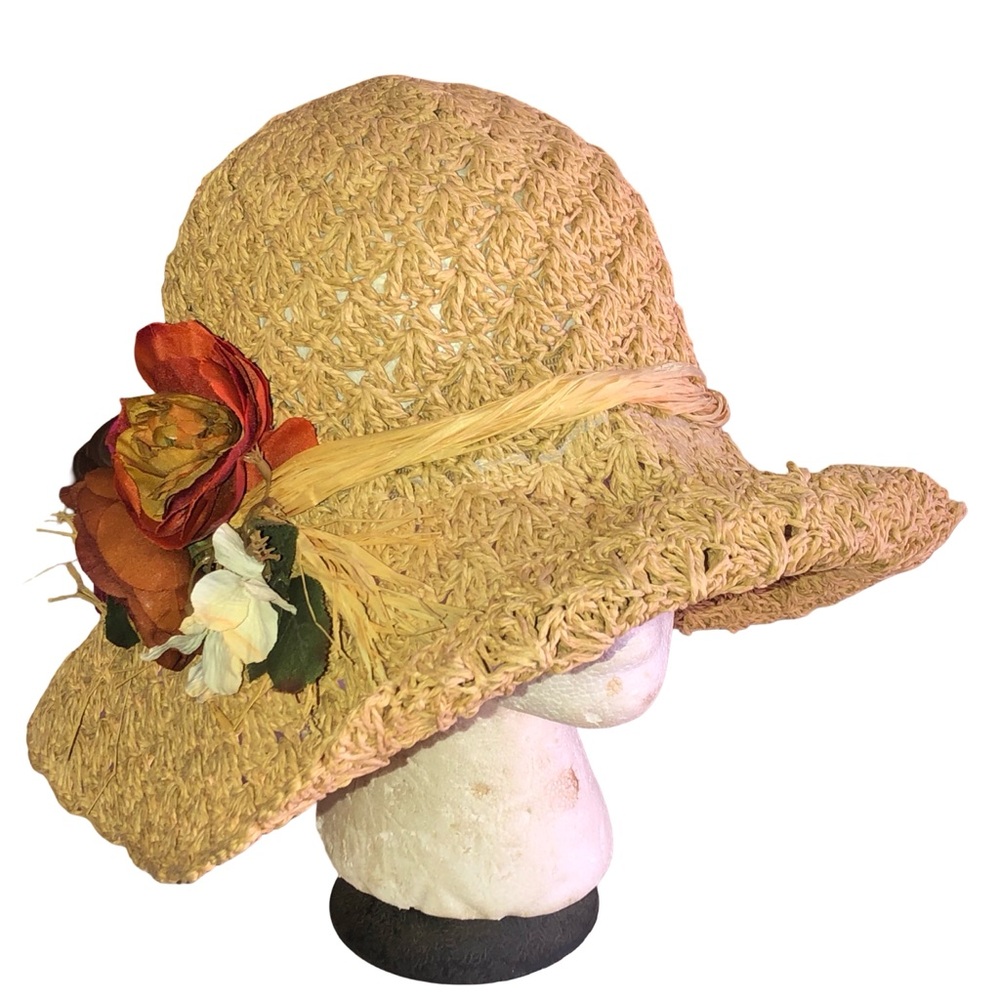 Toucan Straw Sun Hat with White Lace Rosette Band